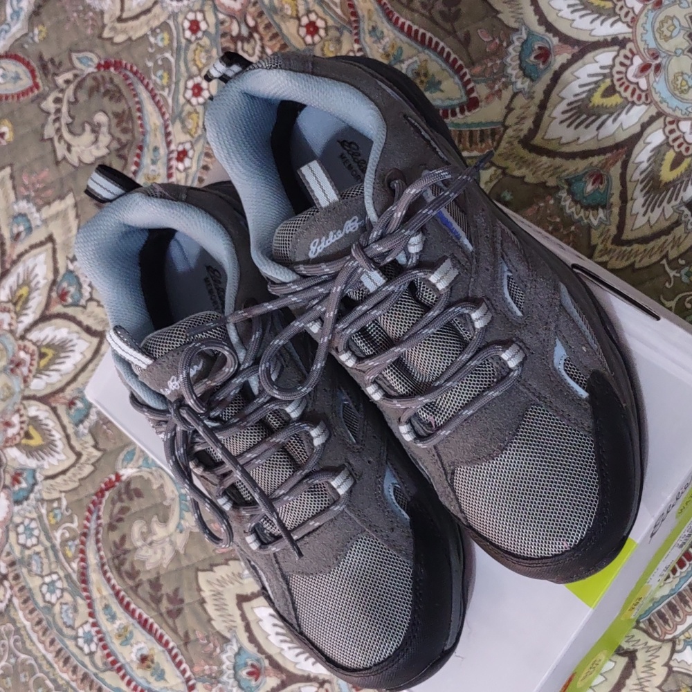 Eddie Bauer Waterproof Hiking Sneakers Low Top Suede 8.5